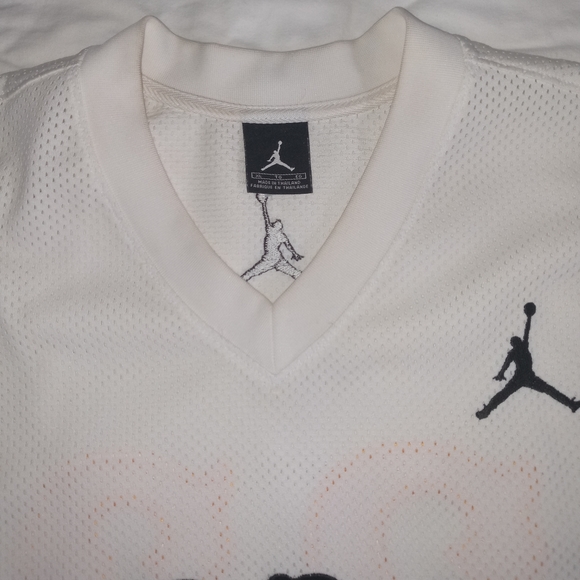 Jordan #23 Jersey - Picture 3 of 4